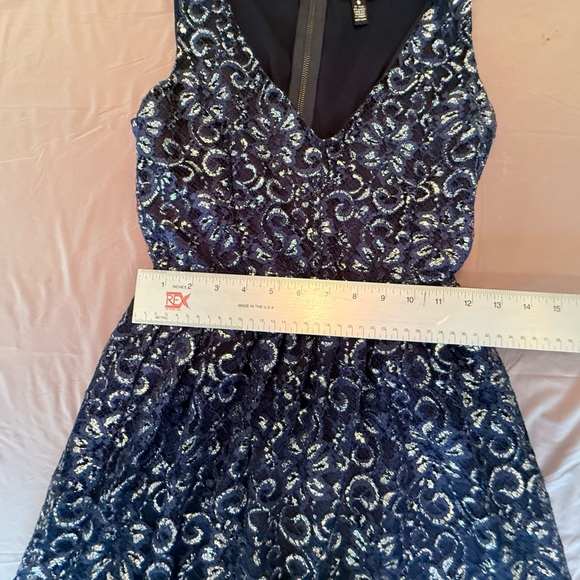Aqua/Bloomingdales Navy/Silver Sleeveless V-neck Lace Dress Size XS MSRP $198 - Picture 7 of 8